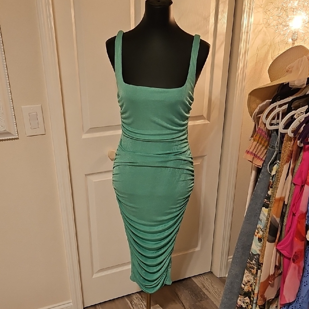 Chic Teal Ruched Midi Dress